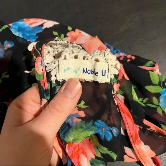 NOBLE U Floral Sheer Lace Back Racerback Tank Top Women’s Size Medium M - Picture 5 of 8